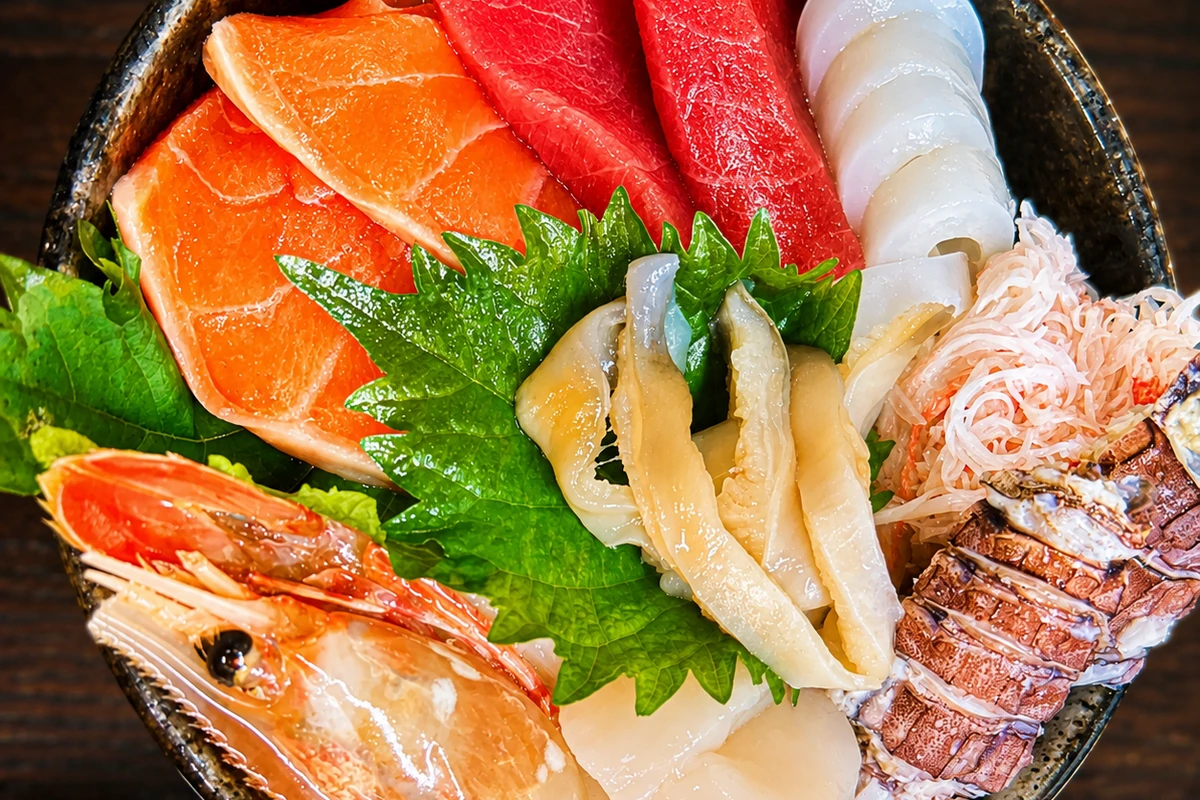 彩り豊かな海鮮丼